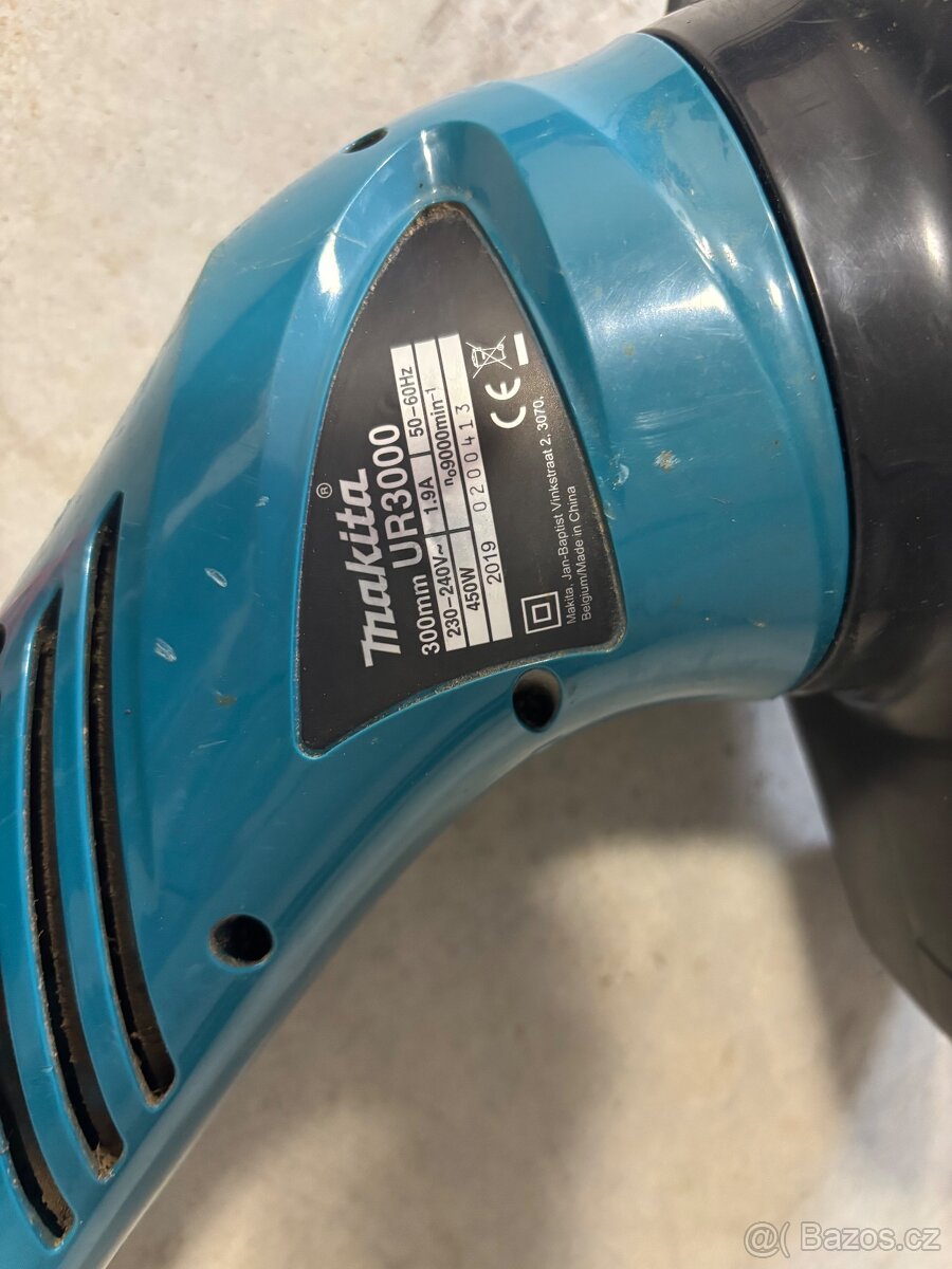 Elektrický vyžínač Makita UR3000 450W - 2
