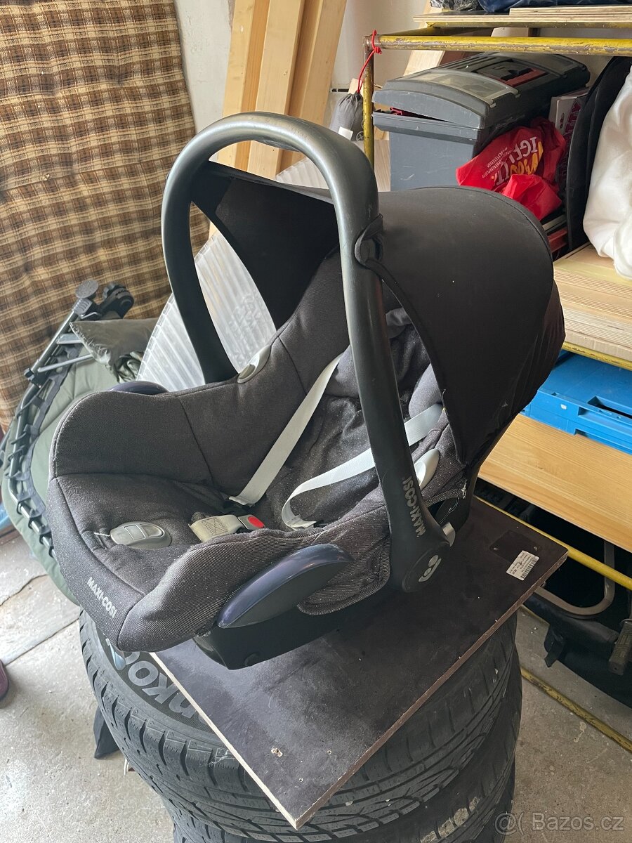 Autosedačku Maxi Cosi - 2