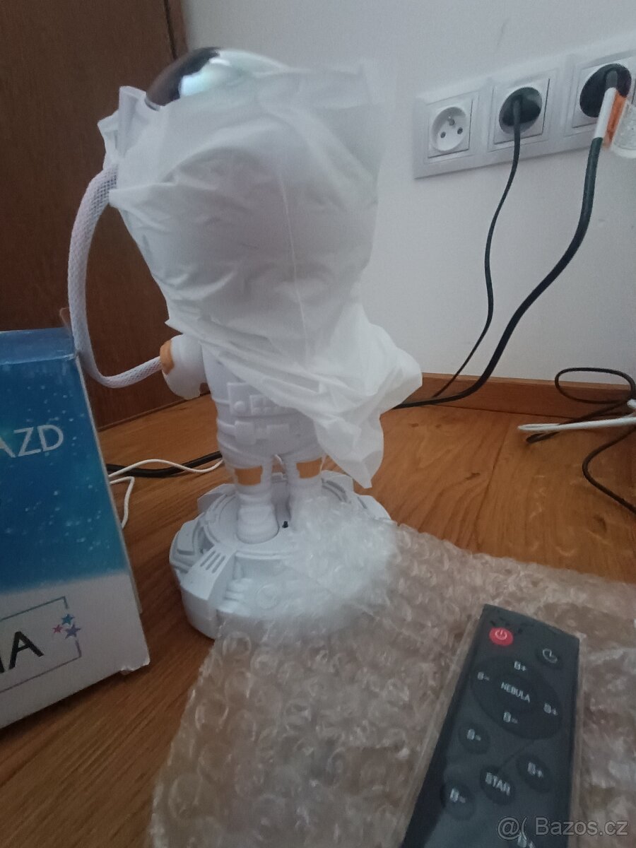 Dětský projektor hvězd astronaut - 2