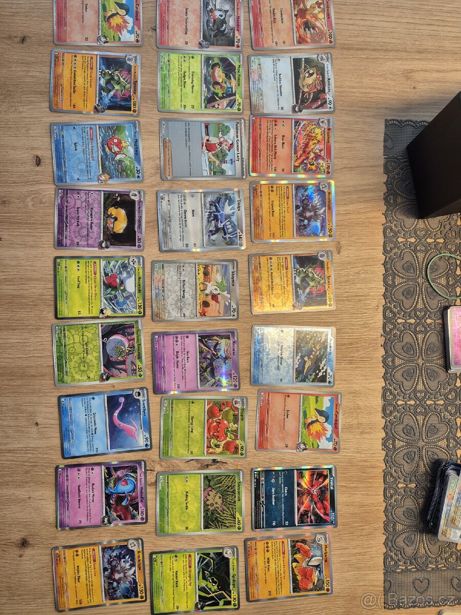 Prodám pokémon karty holo a reverse holo 25ks - 2