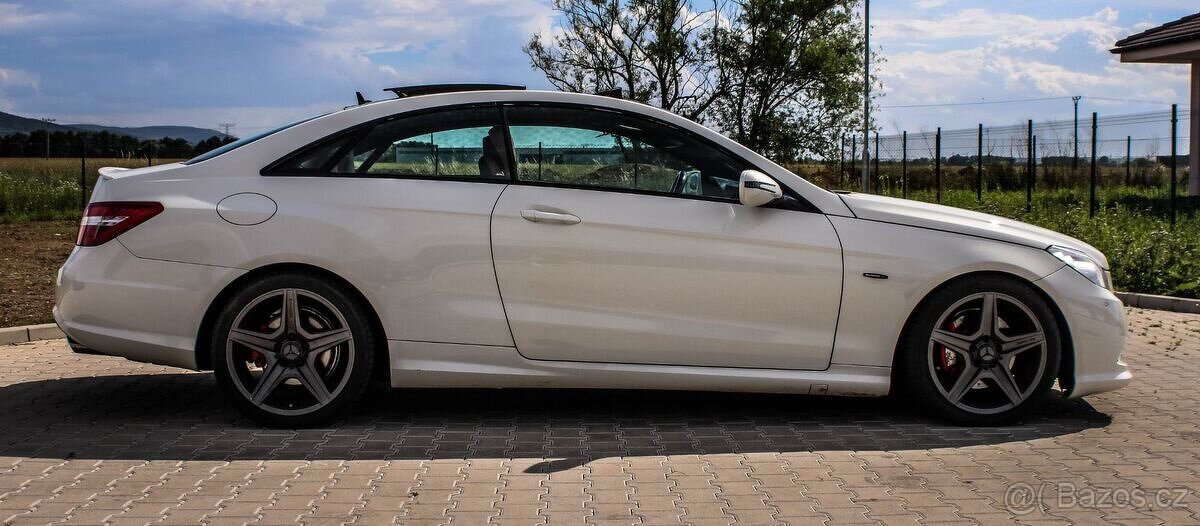 Mercedes-Benz E trieda Kupé 350 CDI Blue - 2