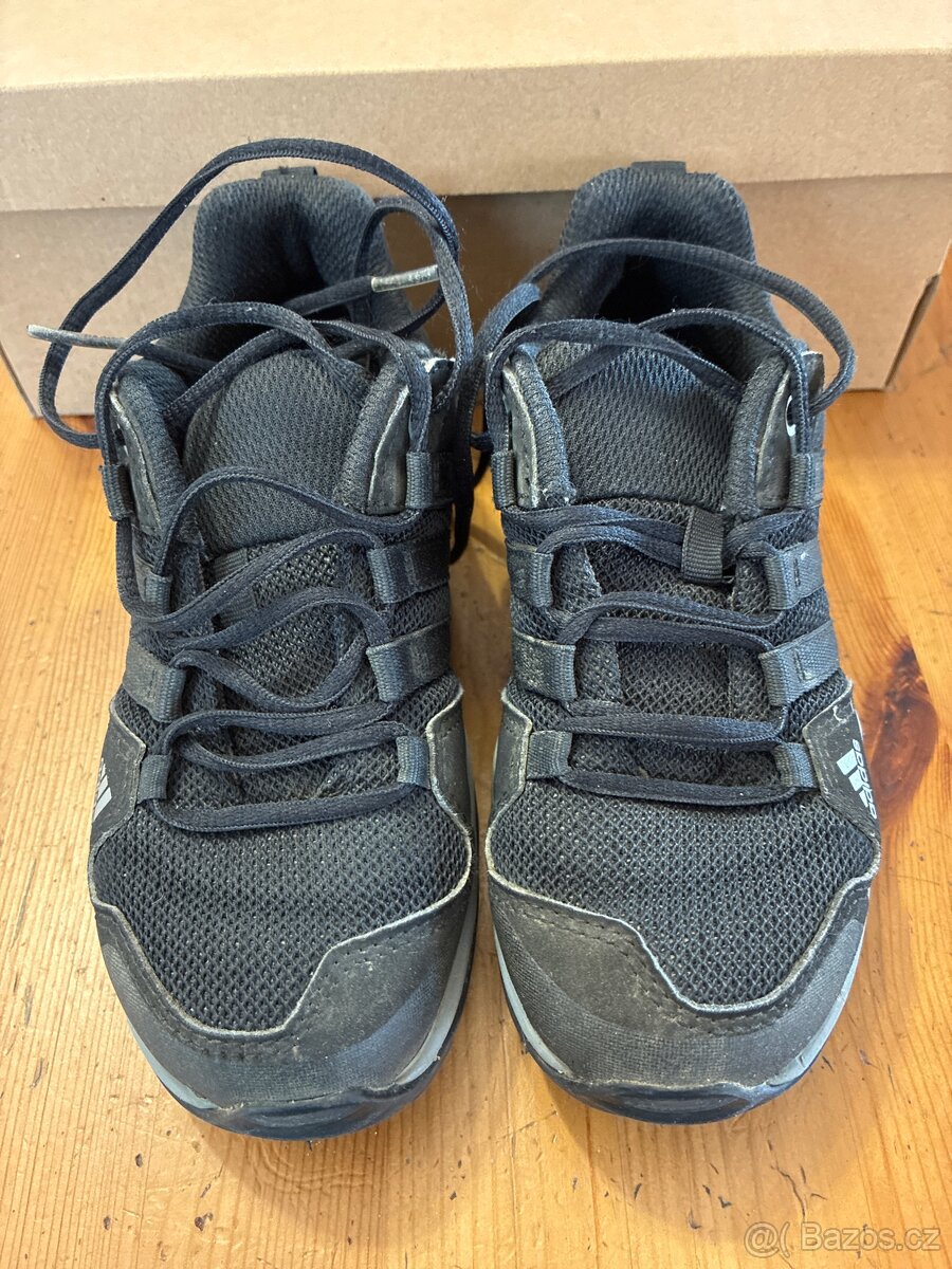 Detske boty Adidas - vel. 30 - 2