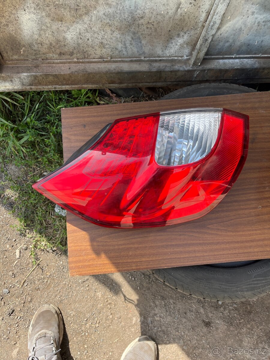 Renault Scenic zadní světlo - 2