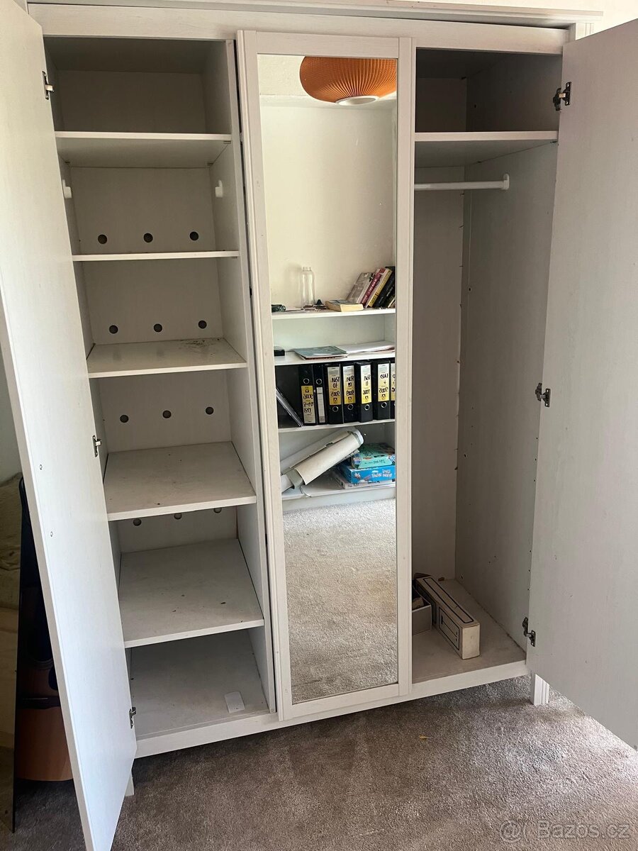 Skříň IKEA bila - 2