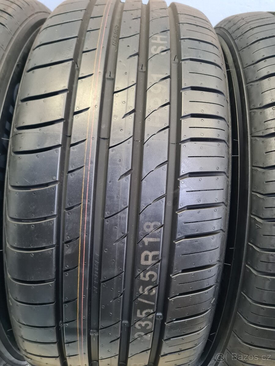 235/55/18 - 2