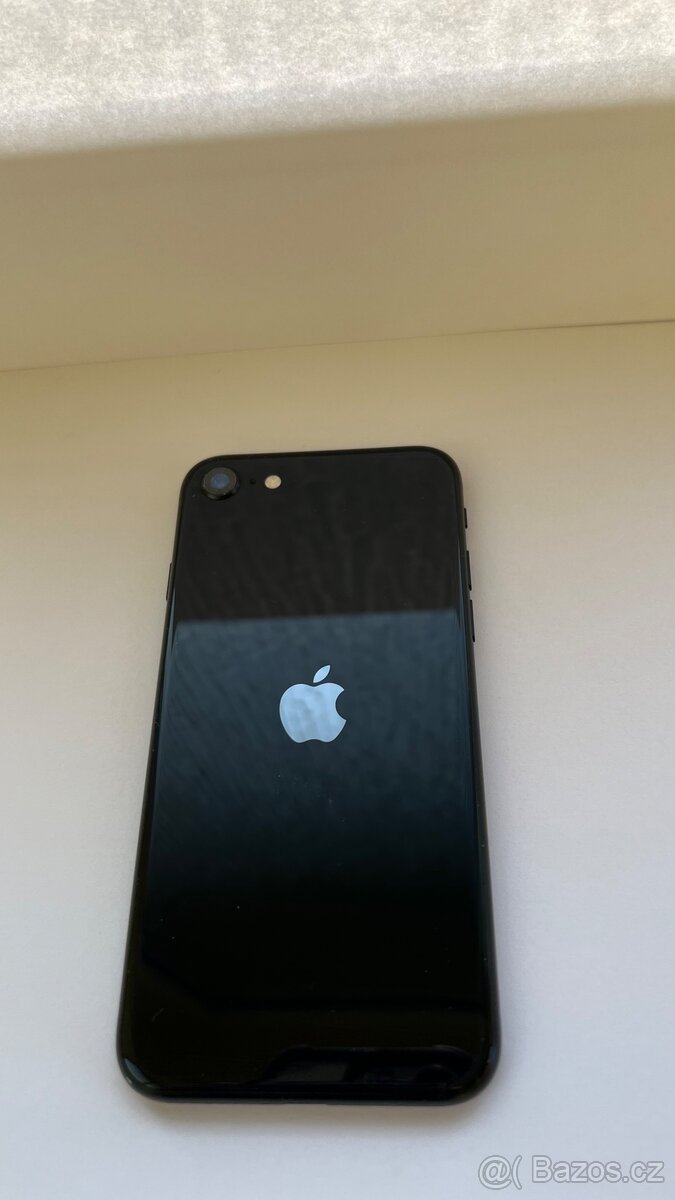 Apple iPhone SE 2022 128 GB Midnight - 2