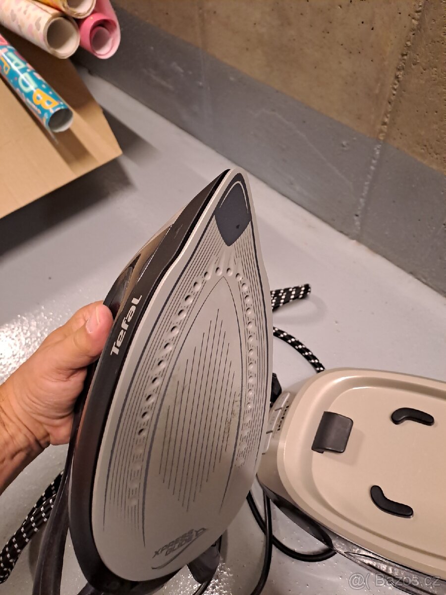 Napařovací žehlička TEFAL EXPRESS EASY - 2