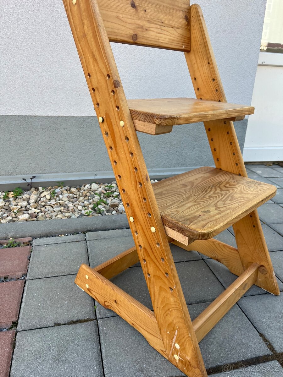 Rostoucí dřevěná židle - 2