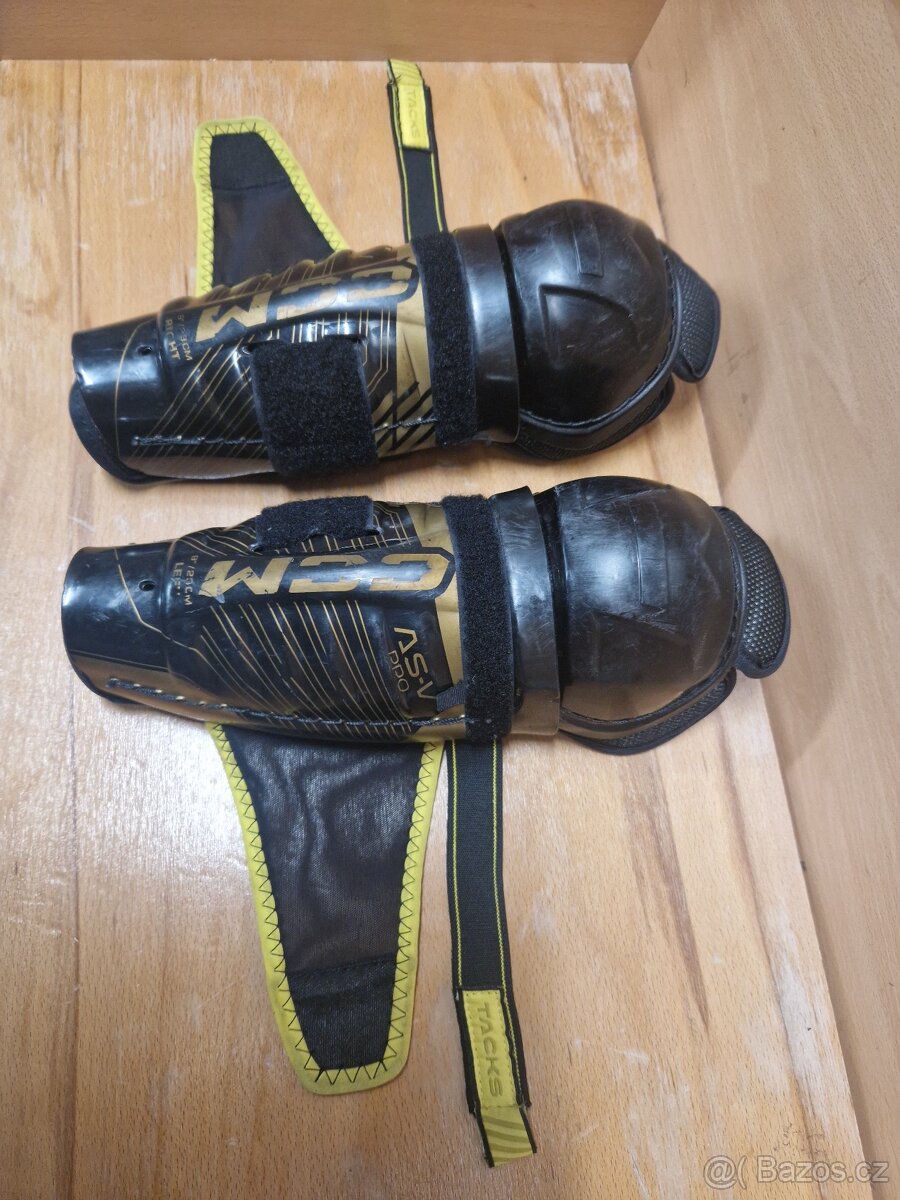 CCM Shin Guards Tacks AS-V Pro Yth - 2
