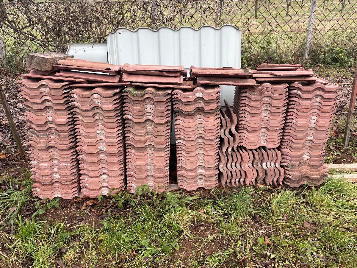 Prodám betonovou střešní tašku - 2