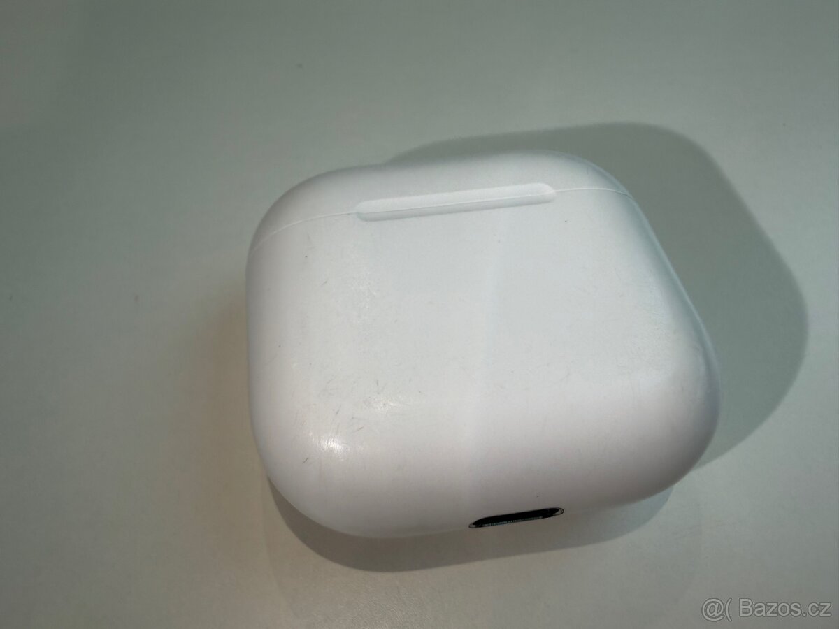 Prodám Apple AirPods 4 - 2