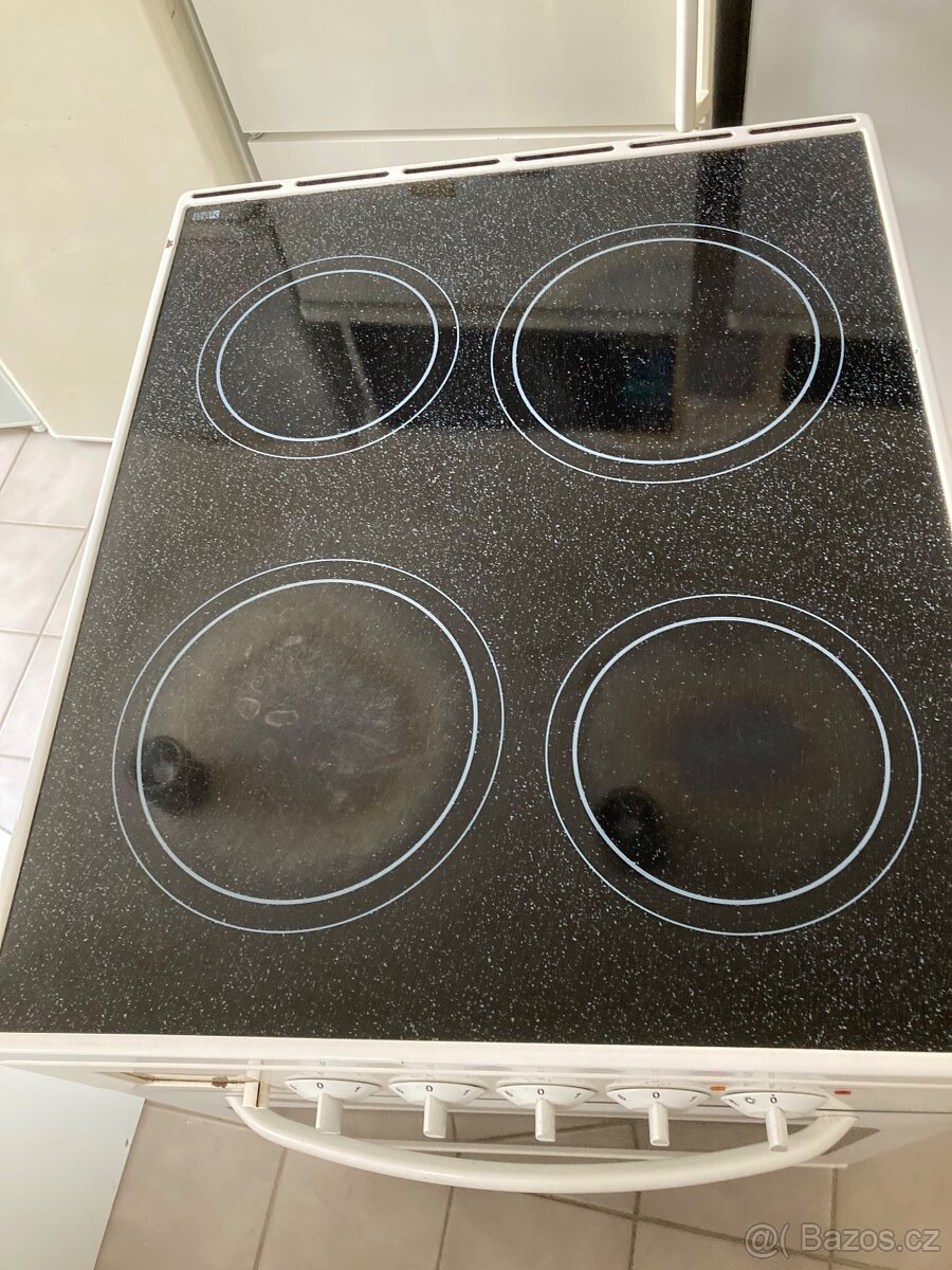 Sklokeramický sporák Privileg - 2