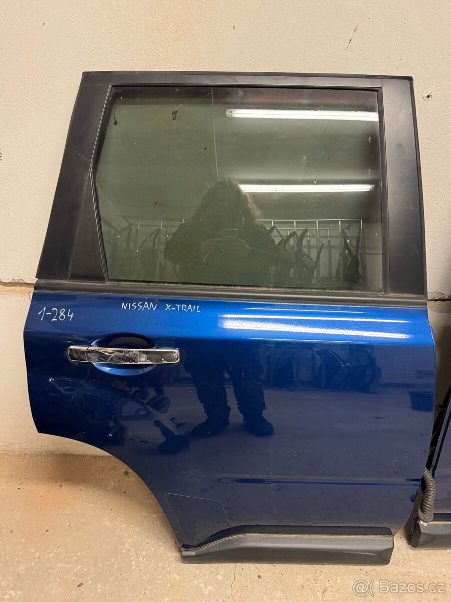 Nissan X-Trail 2007-14, zadní dveře - 2