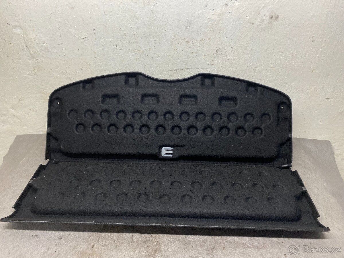 ŠKODA OCTAVIA 2 2004-2013 - PLATO KUFRU - 2