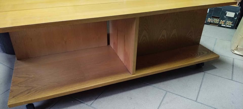 Konferenční stolek - 2