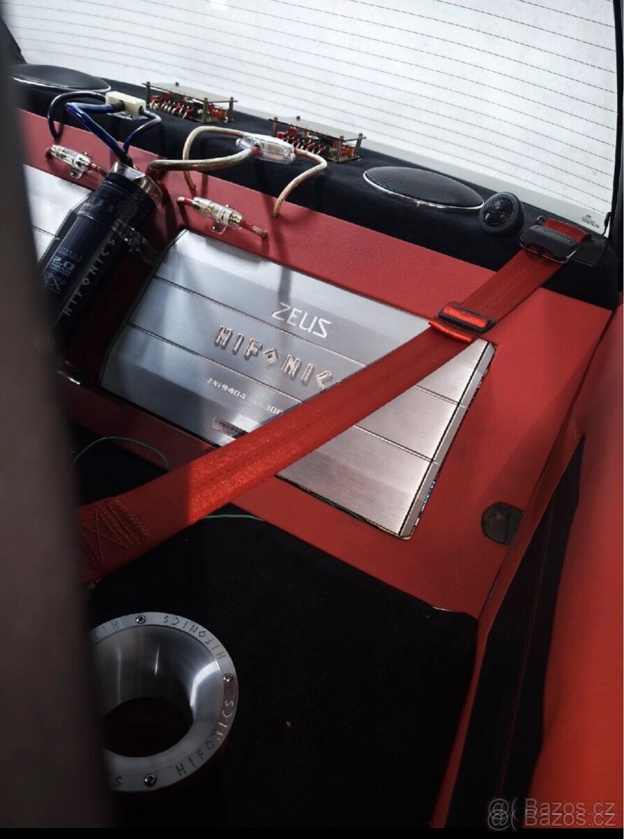 Audio sestava BMW e30 - 2