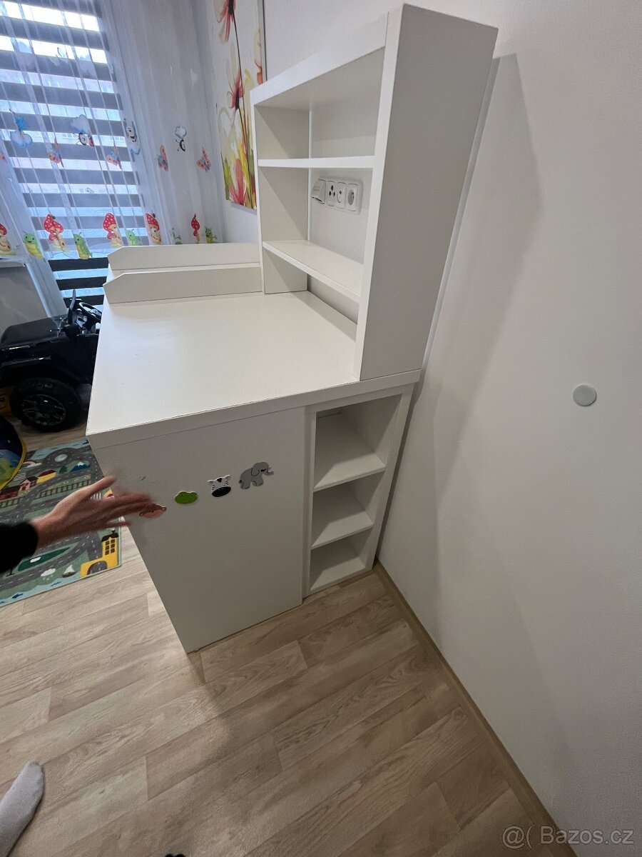 Přebalovací pult - 2