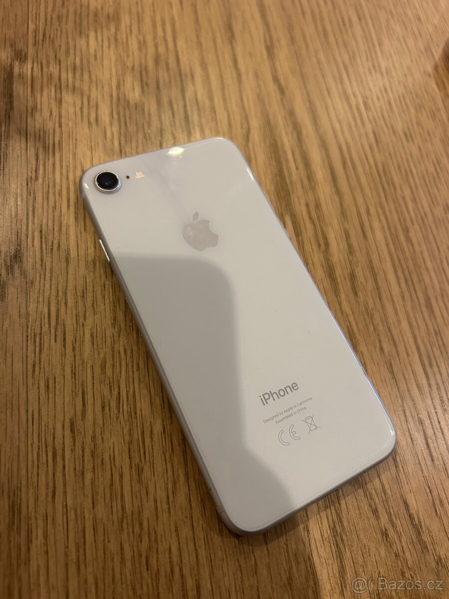 Prodám Apple iPhone 8 64gb baterka 68% - 2