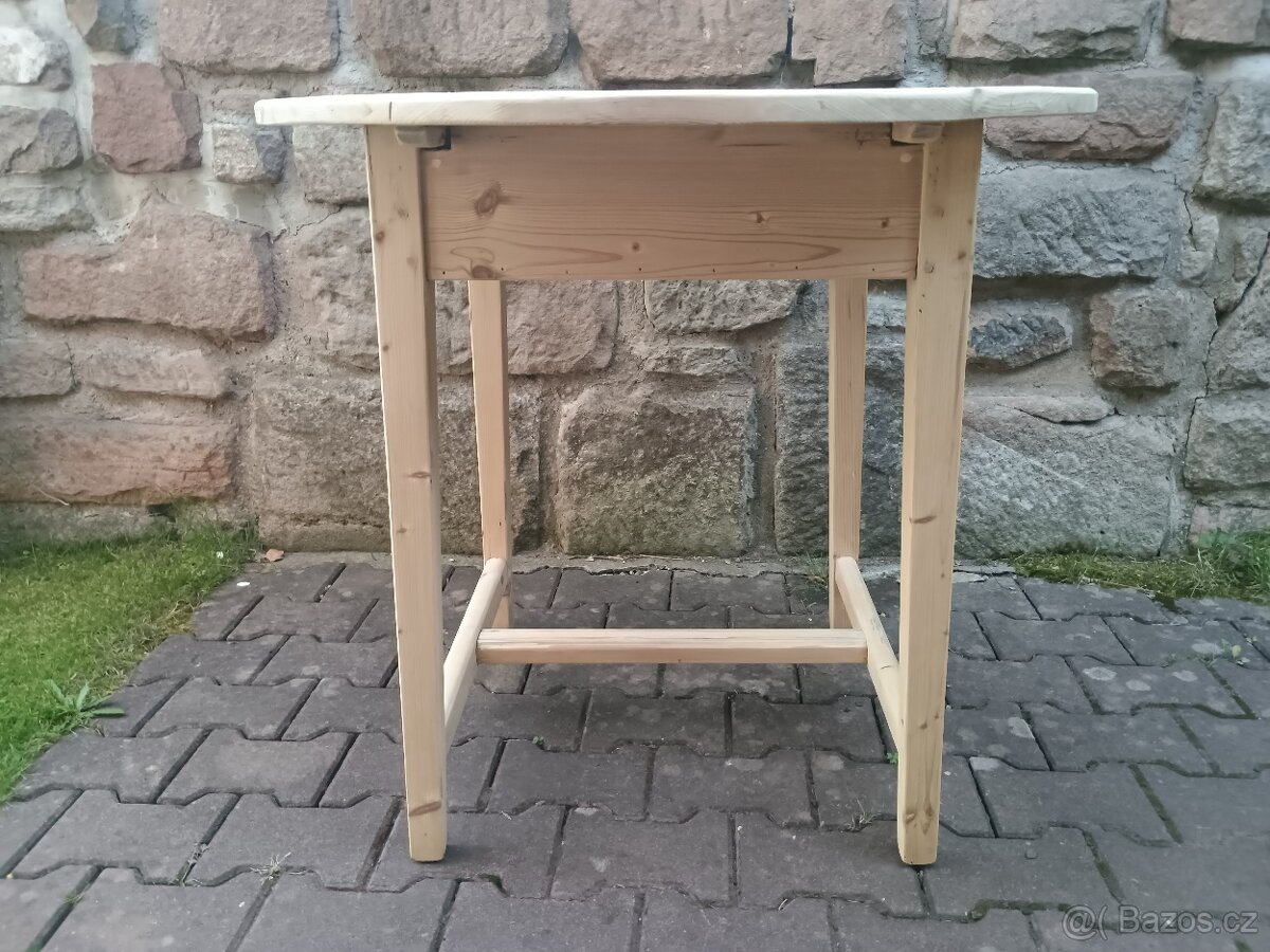 starý kulatý jídelní stůl - 2