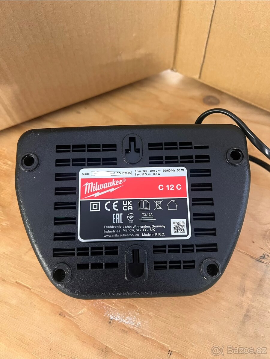 Milwaukee C12C – nabíječka - 12V - Nová - 2