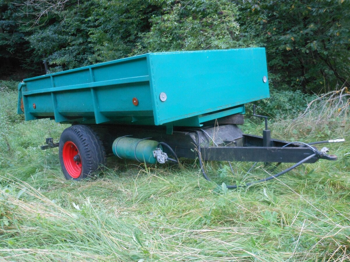 NÁVĚS PŘÍVĚS ZA TRAKTOR - 2