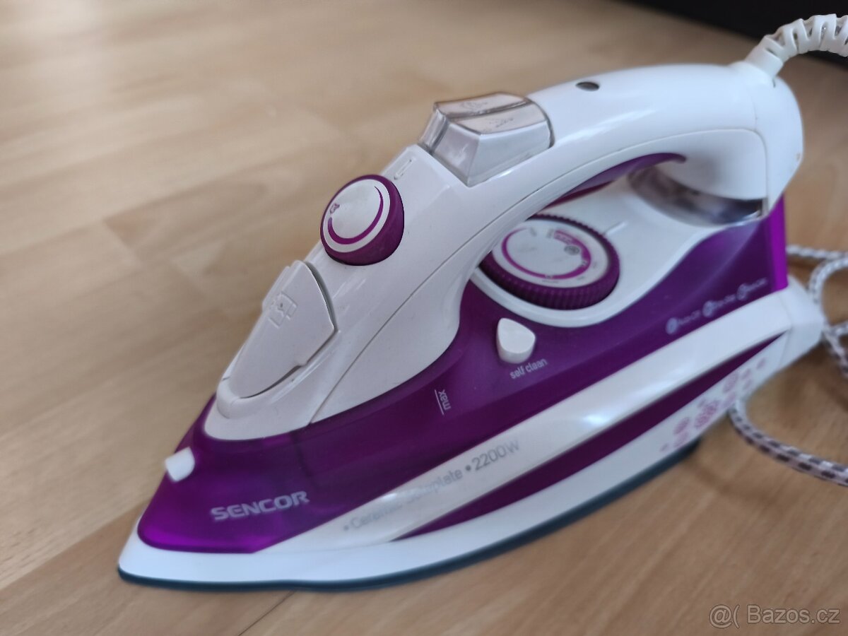 Žehlička napařovací Sencor - 2