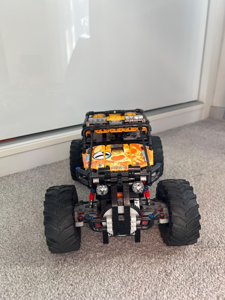 LEGO TECHNIC RC EXTRÉMNÍ TERÉŇÁK 4×4 - 2