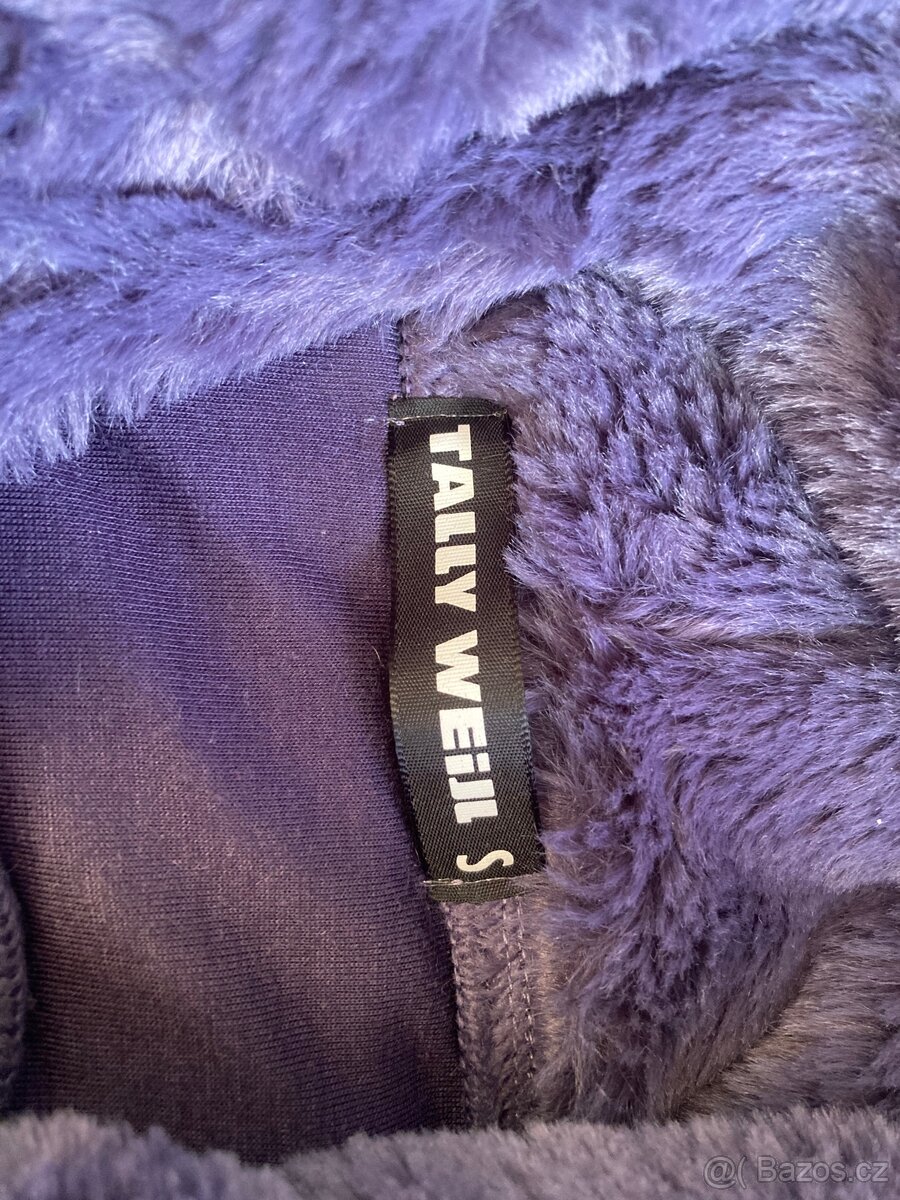 Mikina velikosti s - 2