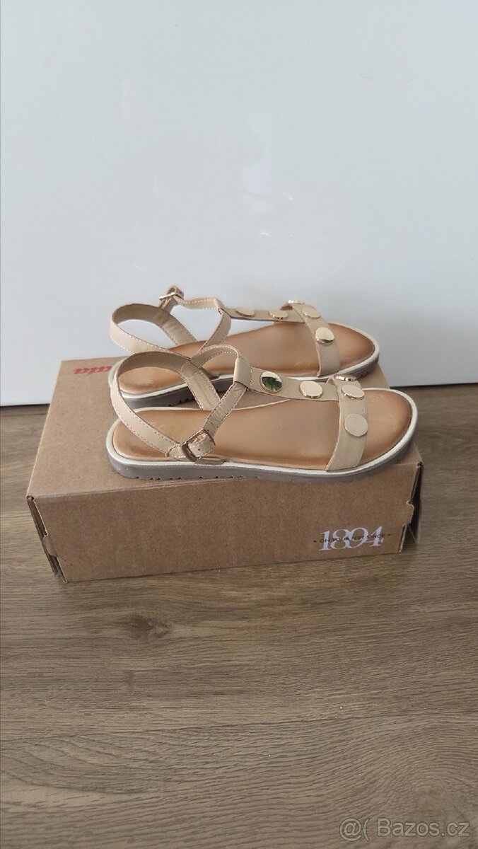 Dívčí kožené sandálky Baťa vel. 33 - 2