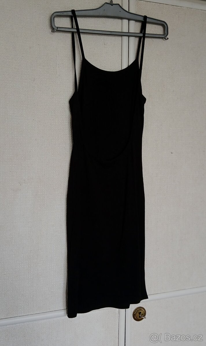 Černé šaty zn. Boohoo - 2