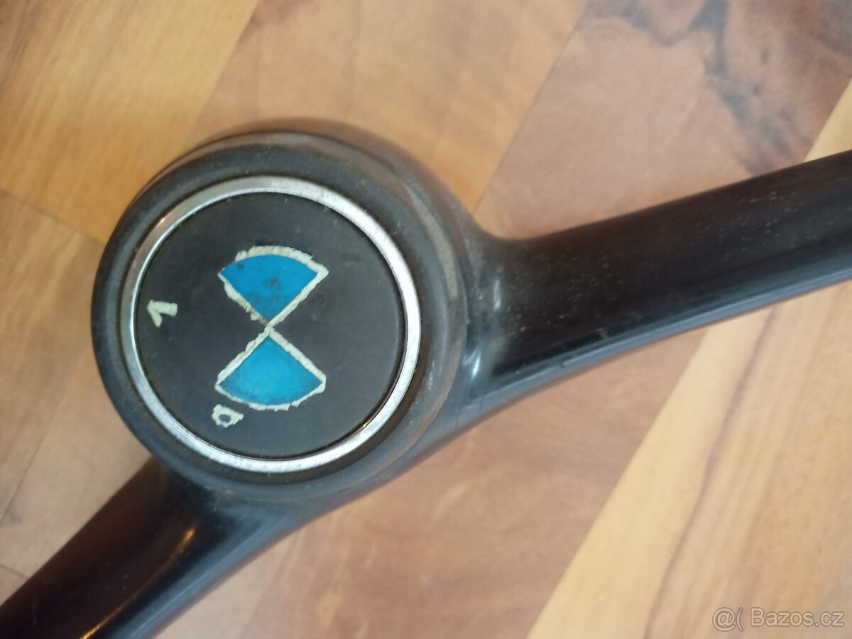 Volant BMW 700 - 2