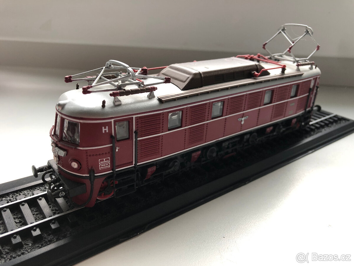 Model elektrické lokomotivy H0 - 2