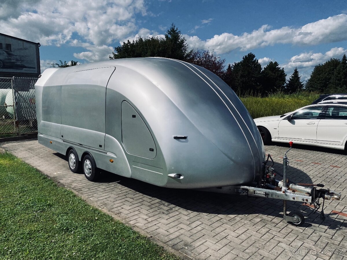 Brian James Race Shuttle – uzavřený autopřepravník - 2