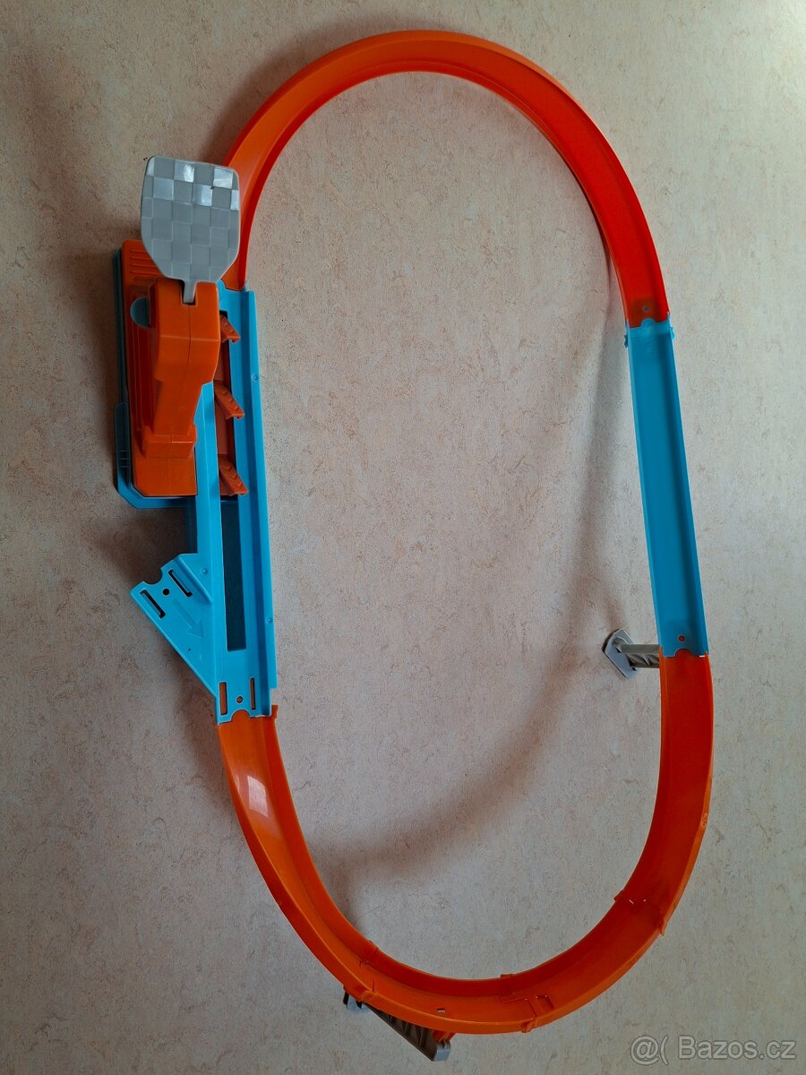 Hot wheels dráha - 2