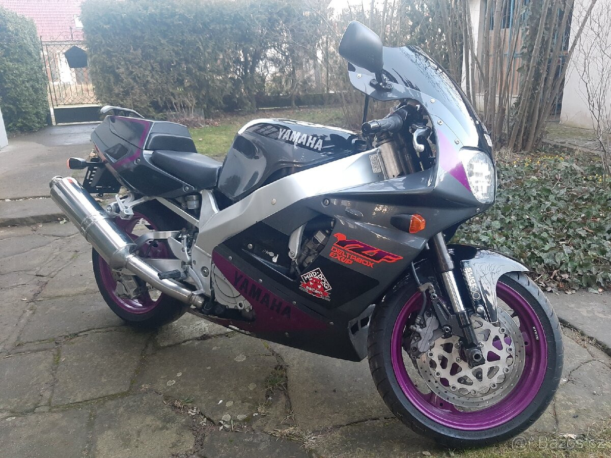 Yamaha YZF 750 - 2