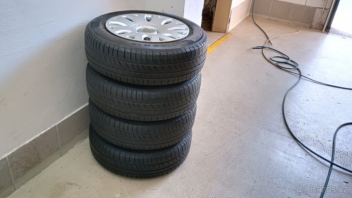Letní 185/65 R15 88 T Pirelli Cinturato P1 - 2