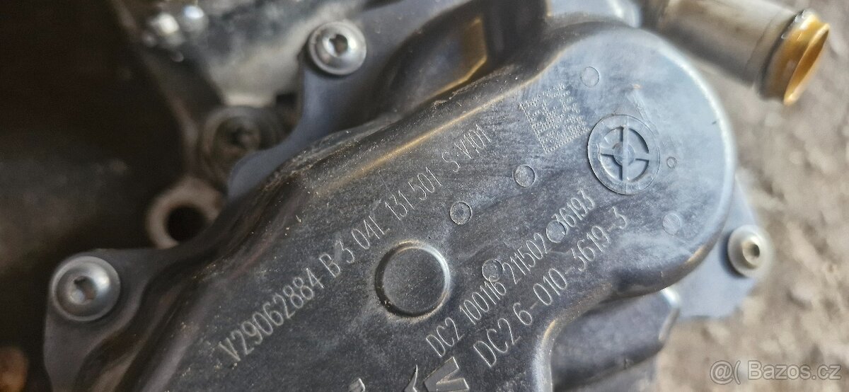 Sani saci potrubi chladic 04l129766ak audi vw skoda - 2