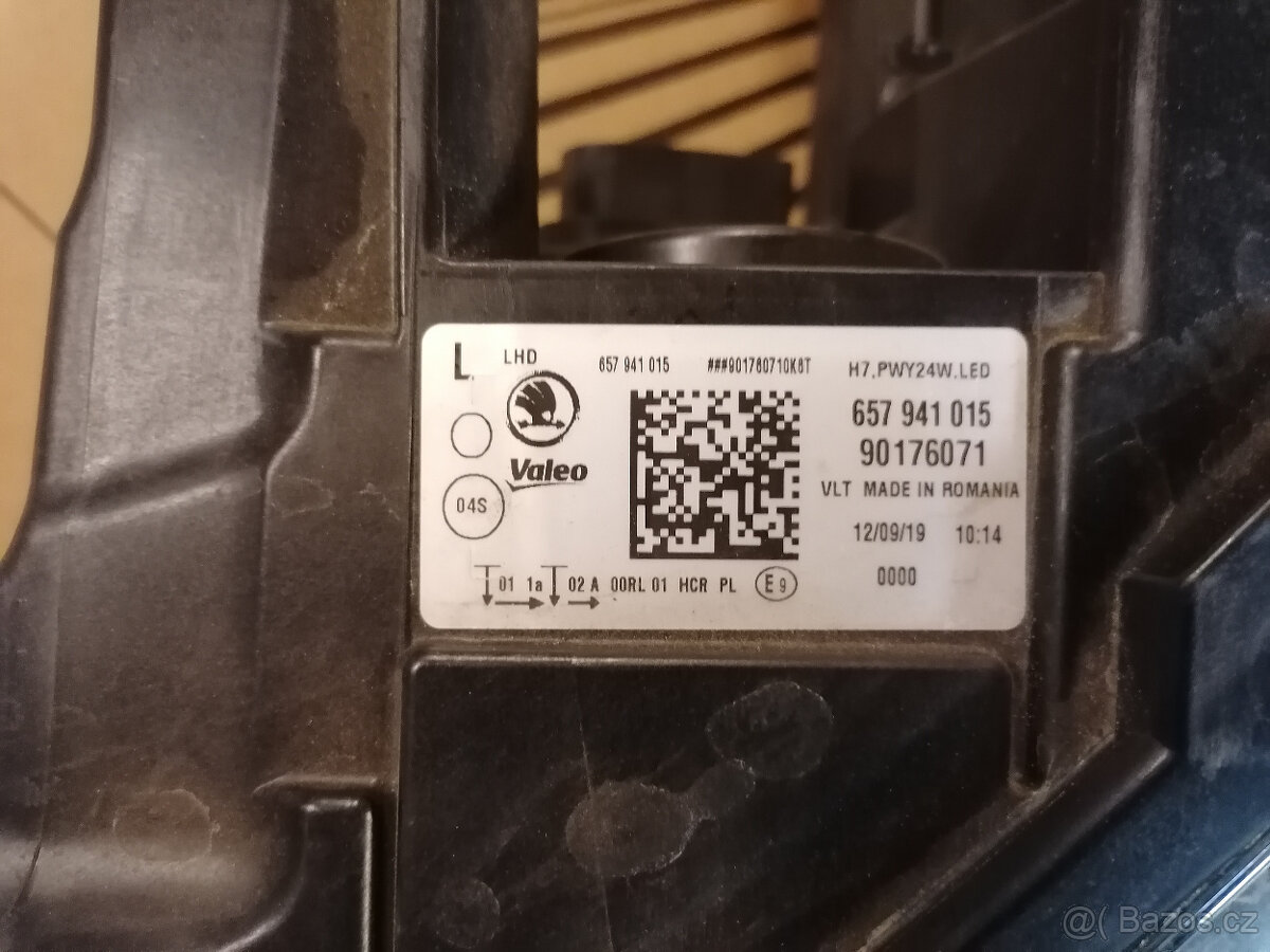 Pravé přední světlo- Scala - 2