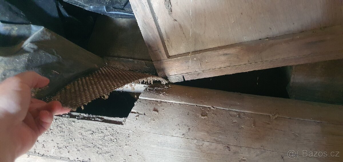 Starý historický sud - nádrž - SPĚCHÁ - 2