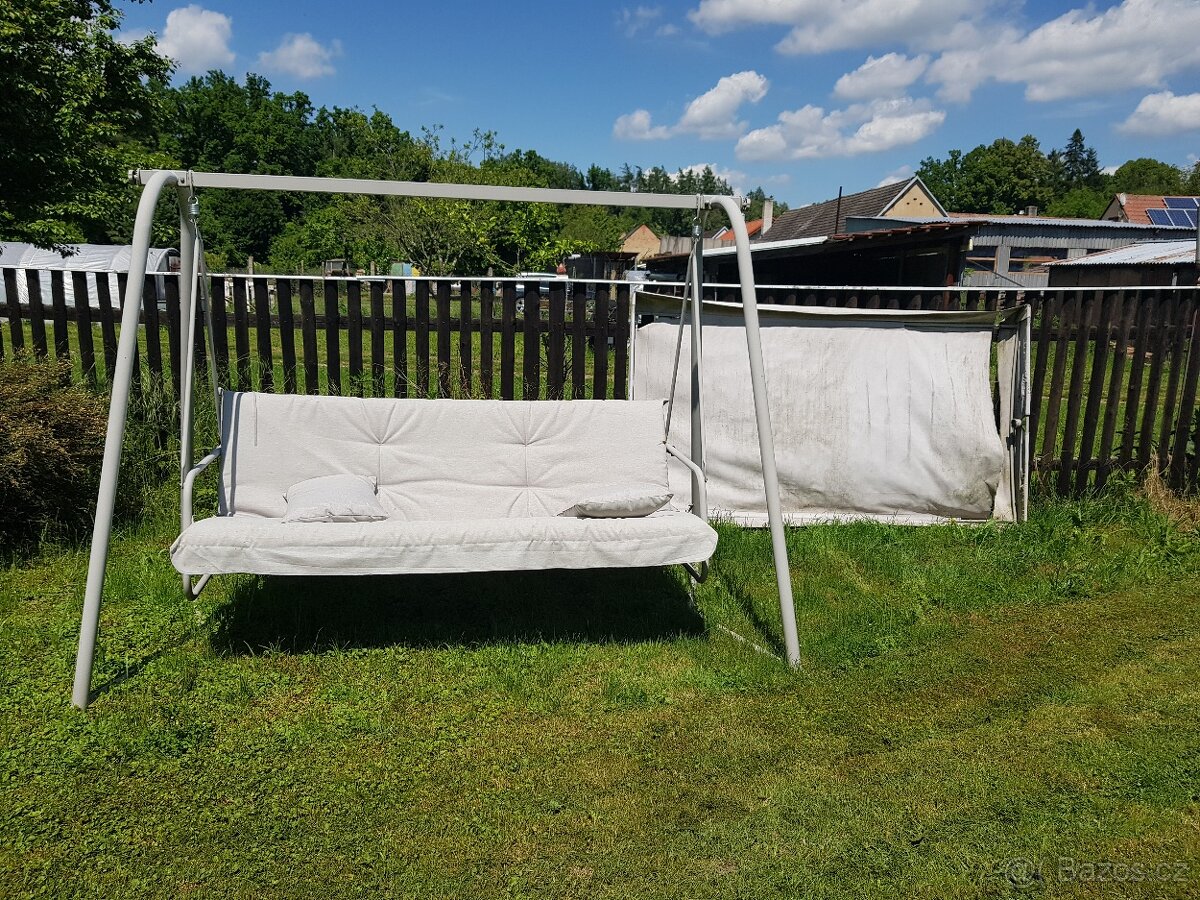 Zahradní houpačka - 2