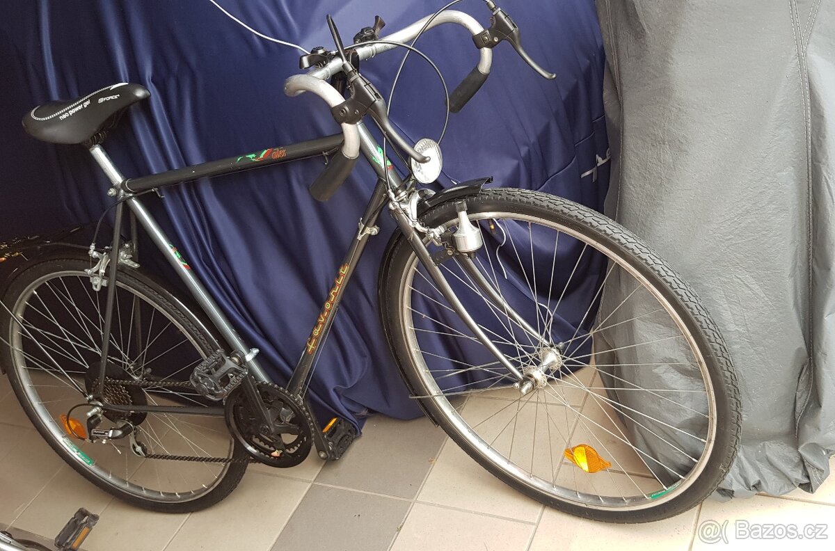 Favorit jako nový - uloženka - 2