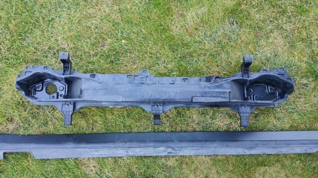 X-Ceed XCeed - vystuha, Sportage 5 V - prah podbeh - 2