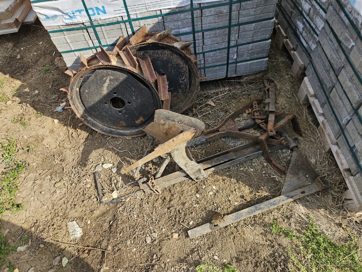 Prodám na traktor - 2