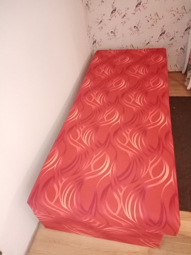 Postel s úložným prostorem - 2