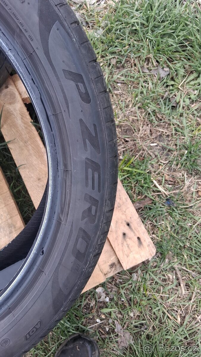Prodám 2 ks letní gumy 285/40/R21 - 2