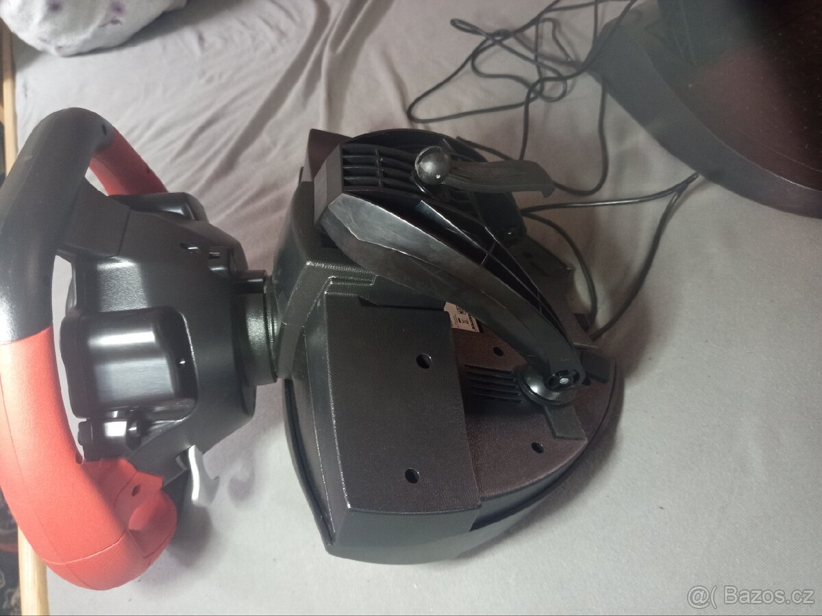 Úplně nový Herní volant thrustmaster(pro X-BOX a PC) - 2