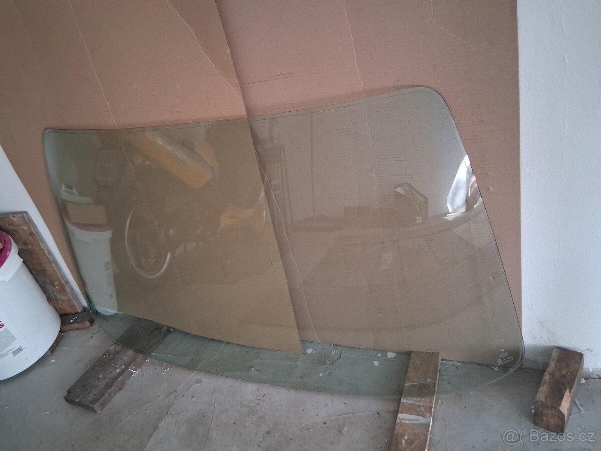 Originál čelní sklo BMW E30 - 2