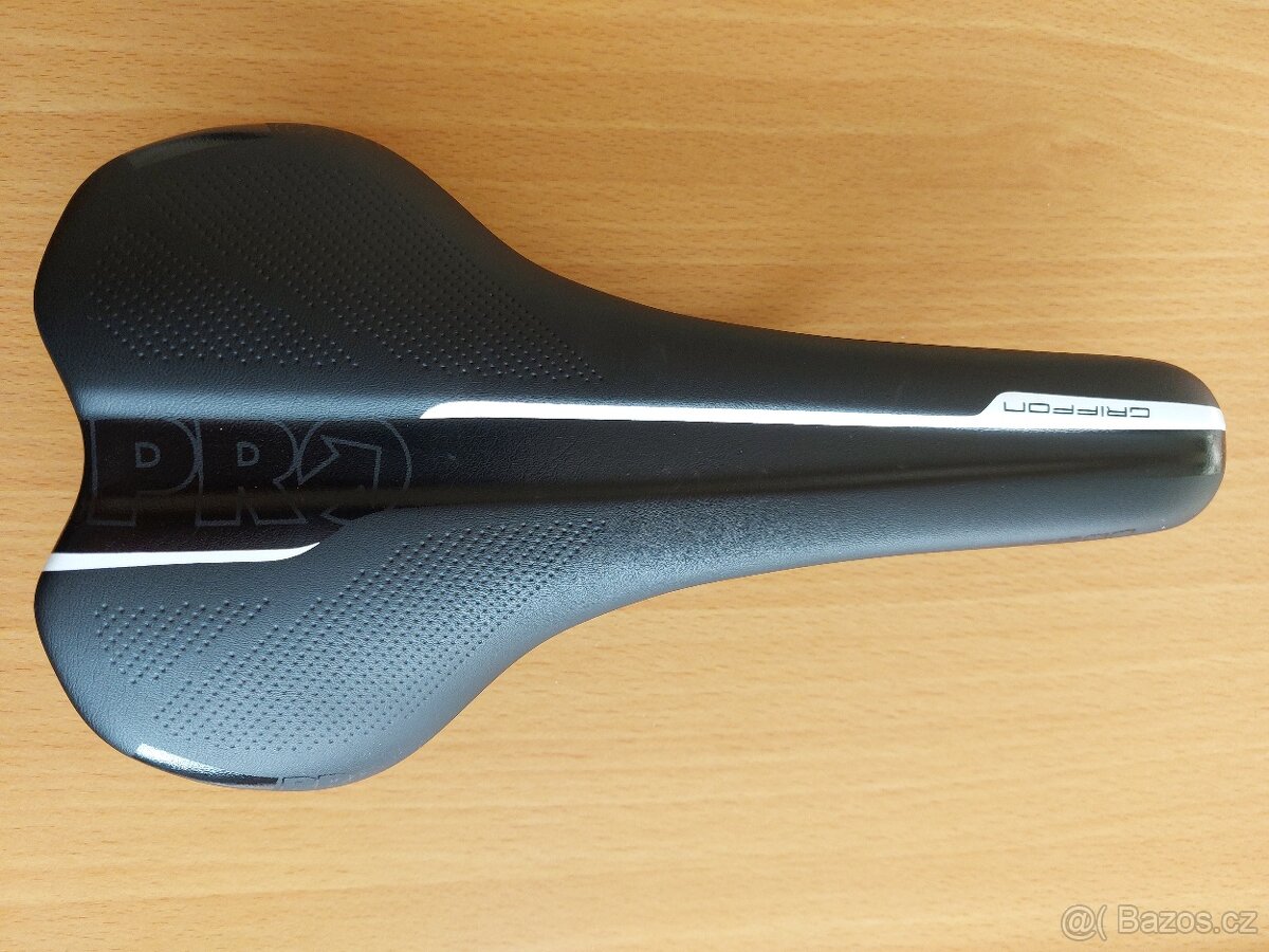 Sedlo PRO Griffon performance - 152mm - 2