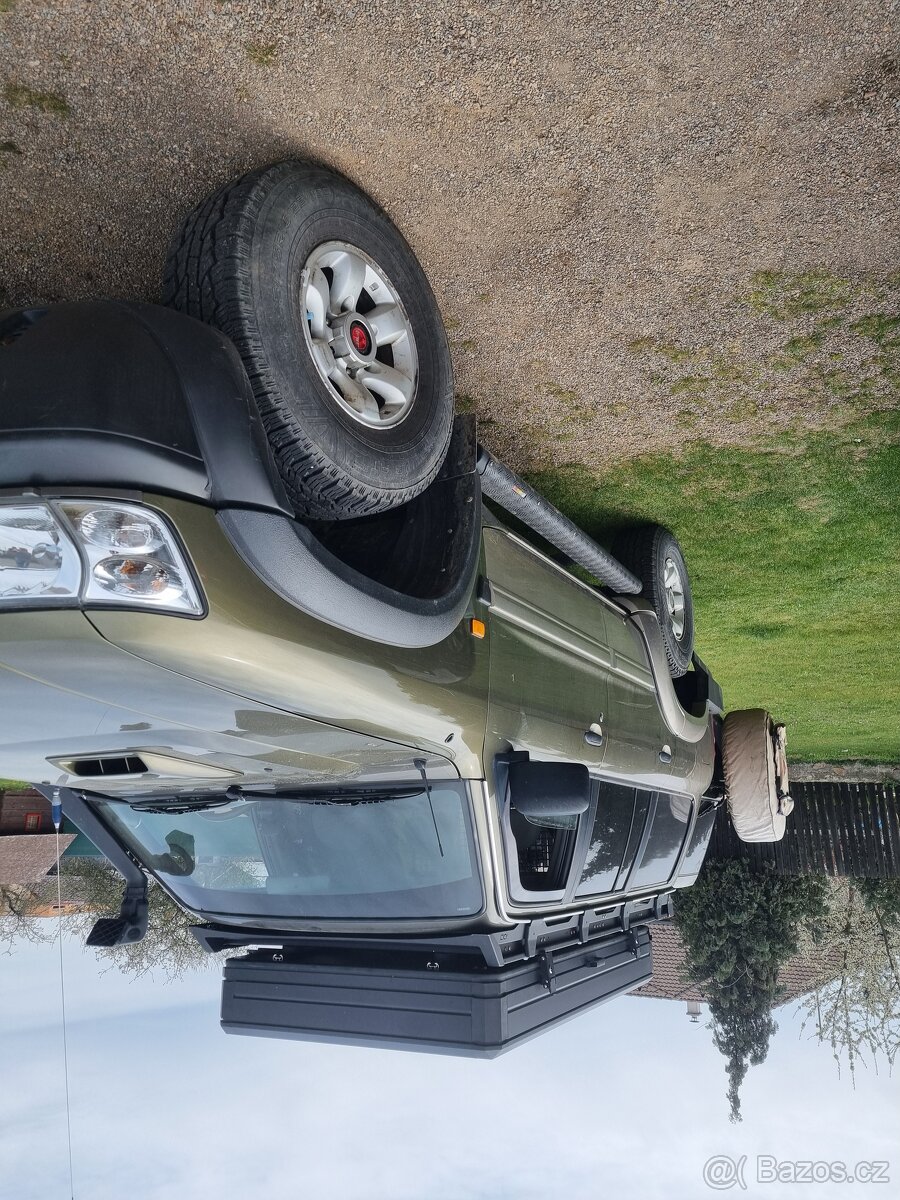 Nissan patrol y61 2,8 expediční