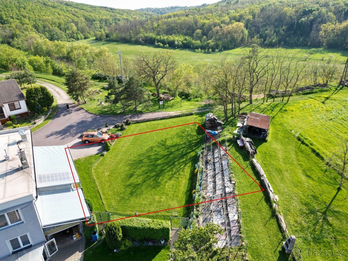 Stavební pozemek pro Váš nový rodinný dům / chalupu - 2